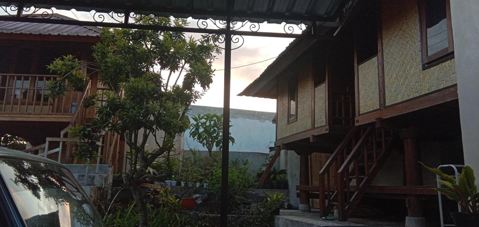 Radiya Guesthouse Sembalunlawang Pokoj fotografie